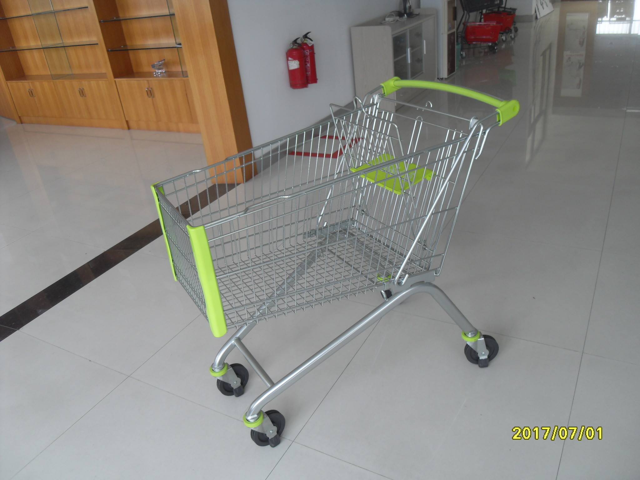 Heavy Duty 150L Supermarket Shopping Carts With Anti UV Plastic Parts